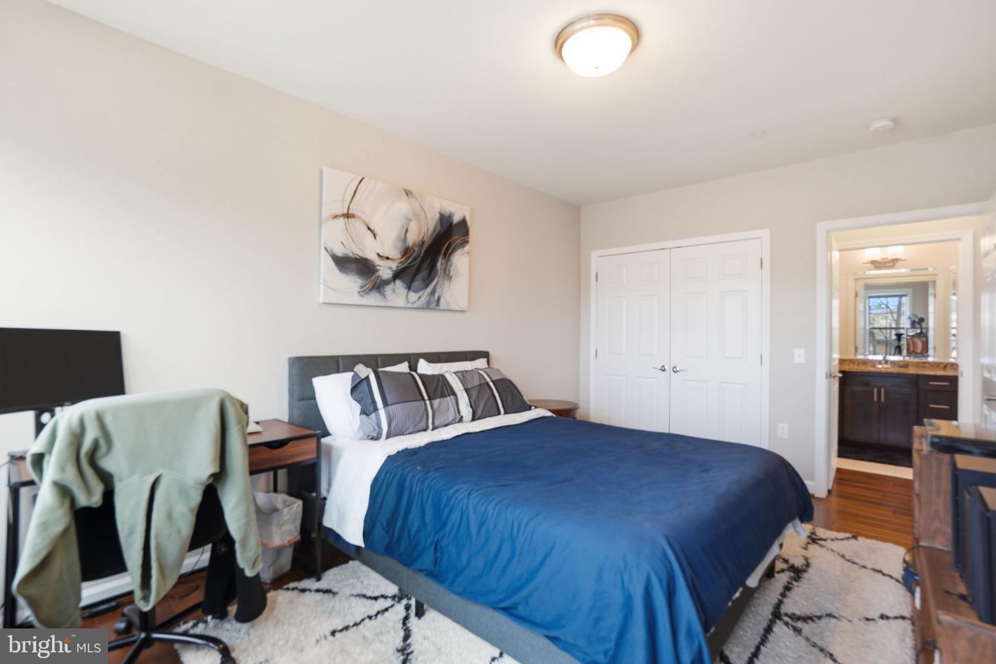 2101 N MONROE ST #201, ARLINGTON, Virginia 22207, 2 Bedrooms Bedrooms, ,2 BathroomsBathrooms,Residential,For sale,2101 N MONROE ST #201,VAAR2068922 MLS # VAAR2068922