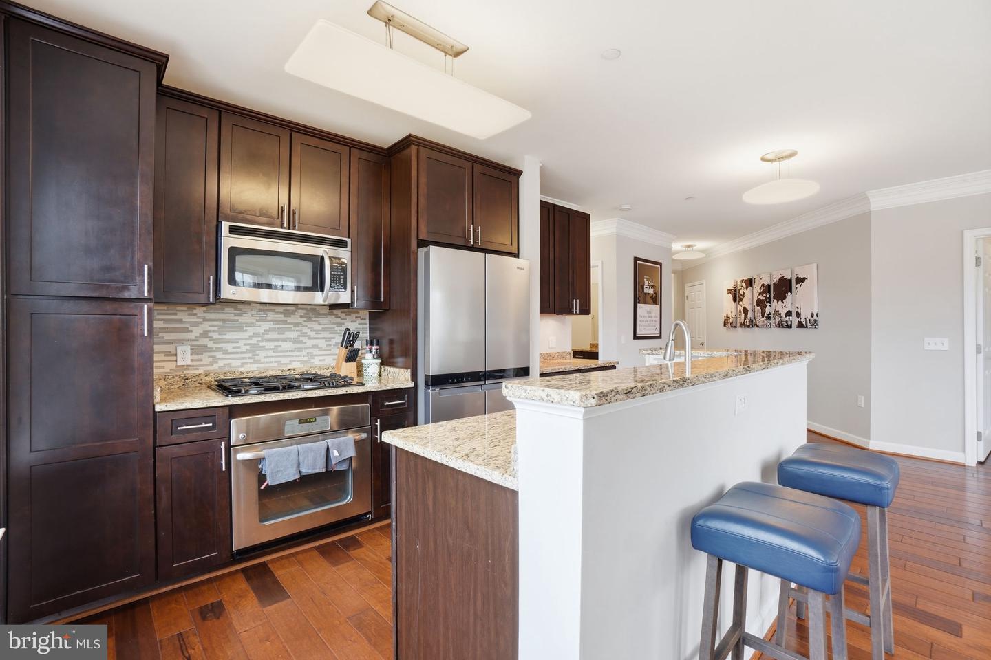 2101 N MONROE ST #201, ARLINGTON, Virginia 22207, 2 Bedrooms Bedrooms, ,2 BathroomsBathrooms,Residential,For sale,2101 N MONROE ST #201,VAAR2068922 MLS # VAAR2068922