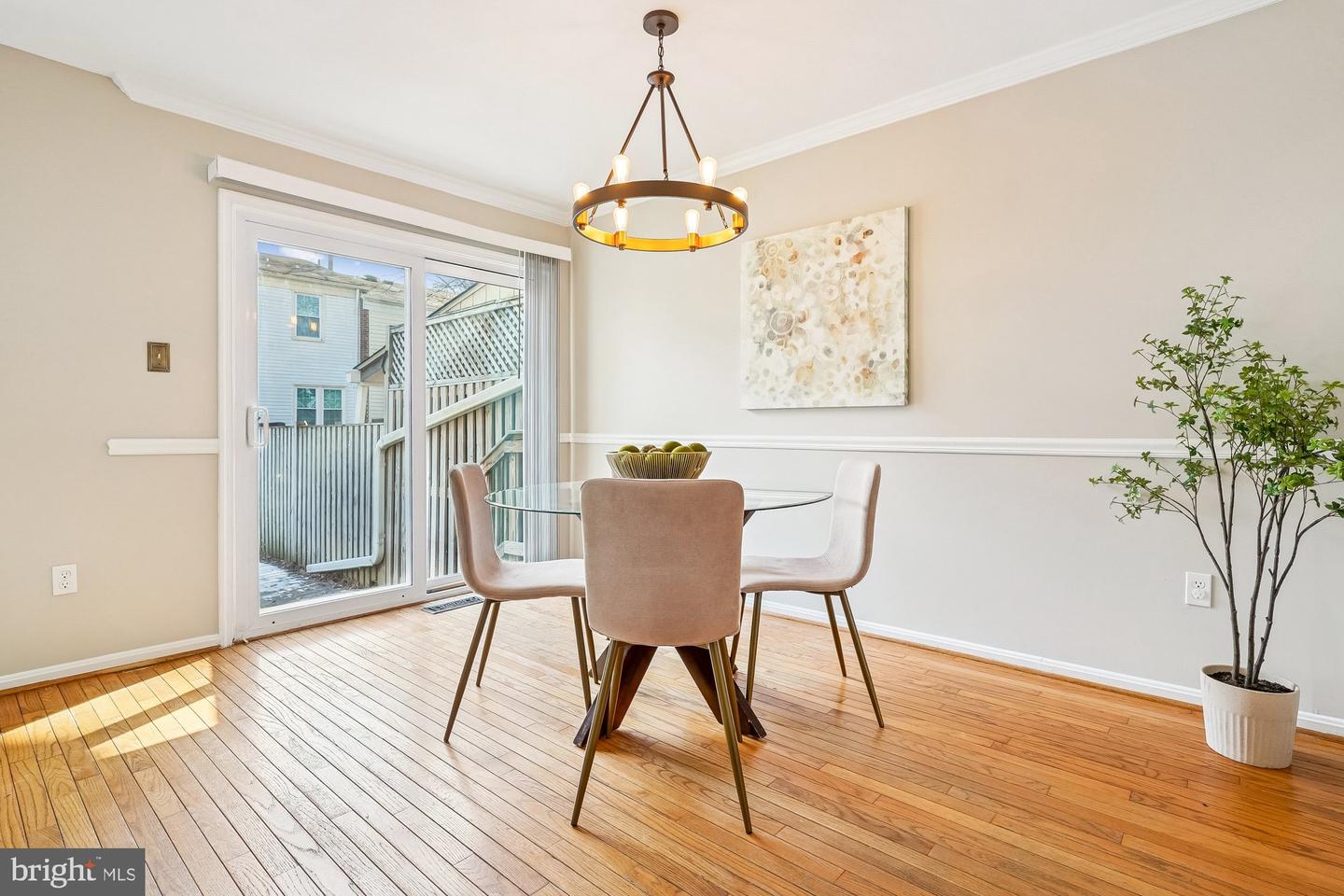 8826 SURVEYORS PL, SPRINGFIELD, Virginia 22152, 3 Bedrooms Bedrooms, ,2 BathroomsBathrooms,Residential,For sale,8826 SURVEYORS PL,VAFX2291214 MLS # VAFX2291214