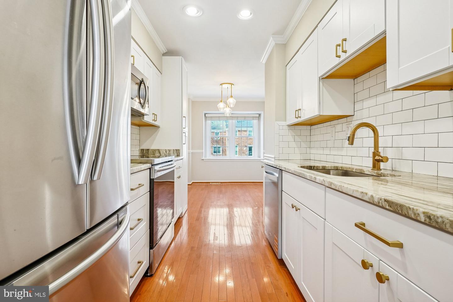 8826 SURVEYORS PL, SPRINGFIELD, Virginia 22152, 3 Bedrooms Bedrooms, ,2 BathroomsBathrooms,Residential,For sale,8826 SURVEYORS PL,VAFX2291214 MLS # VAFX2291214