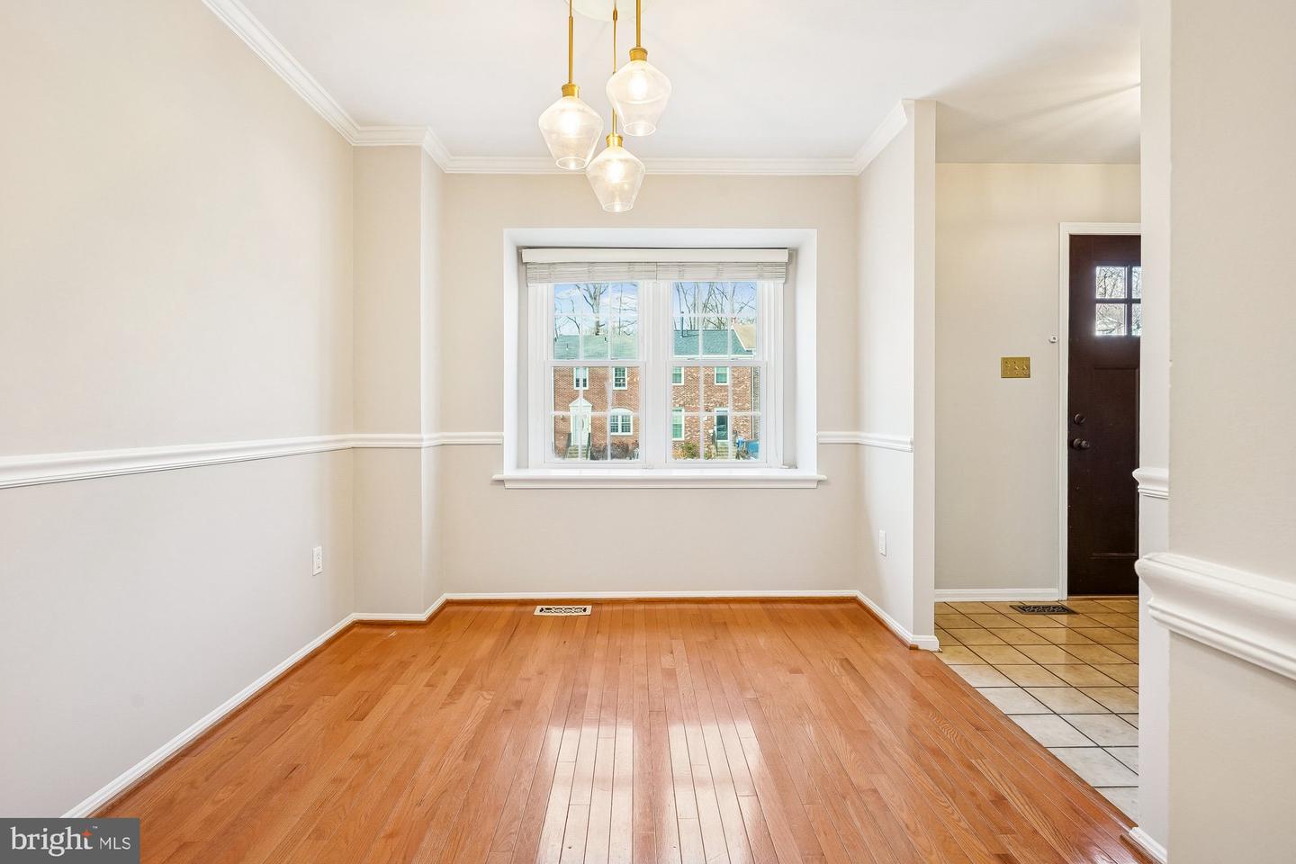 8826 SURVEYORS PL, SPRINGFIELD, Virginia 22152, 3 Bedrooms Bedrooms, ,2 BathroomsBathrooms,Residential,For sale,8826 SURVEYORS PL,VAFX2291214 MLS # VAFX2291214