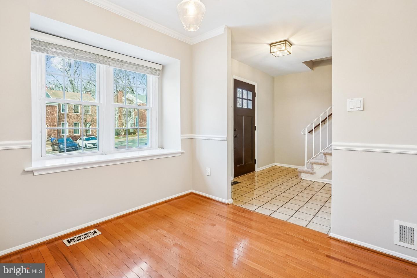 8826 SURVEYORS PL, SPRINGFIELD, Virginia 22152, 3 Bedrooms Bedrooms, ,2 BathroomsBathrooms,Residential,For sale,8826 SURVEYORS PL,VAFX2291214 MLS # VAFX2291214