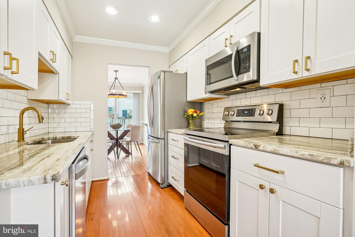 8826 SURVEYORS PL, SPRINGFIELD, Virginia 22152, 3 Bedrooms Bedrooms, ,2 BathroomsBathrooms,Residential,For sale,8826 SURVEYORS PL,VAFX2291214 MLS # VAFX2291214