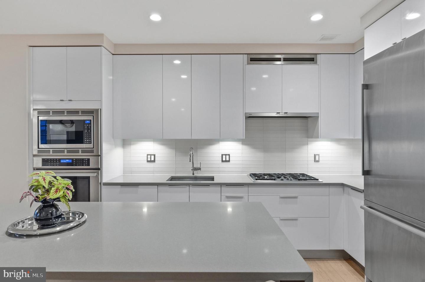 45 SUTTON SQ SW #403, WASHINGTON, District Of Columbia 20024, 3 Bedrooms Bedrooms, ,2 BathroomsBathrooms,Residential,For sale,45 SUTTON SQ SW #403,DCDC2246370 MLS # DCDC2246370