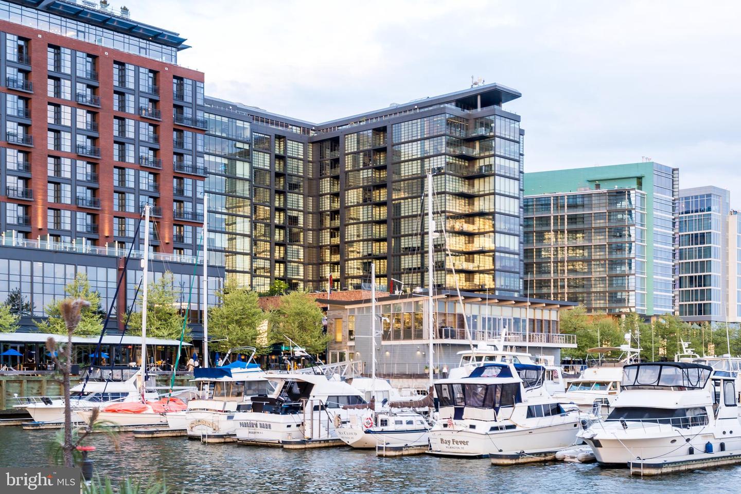 45 SUTTON SQ SW #403, WASHINGTON, District Of Columbia 20024, 3 Bedrooms Bedrooms, ,2 BathroomsBathrooms,Residential,For sale,45 SUTTON SQ SW #403,DCDC2246370 MLS # DCDC2246370