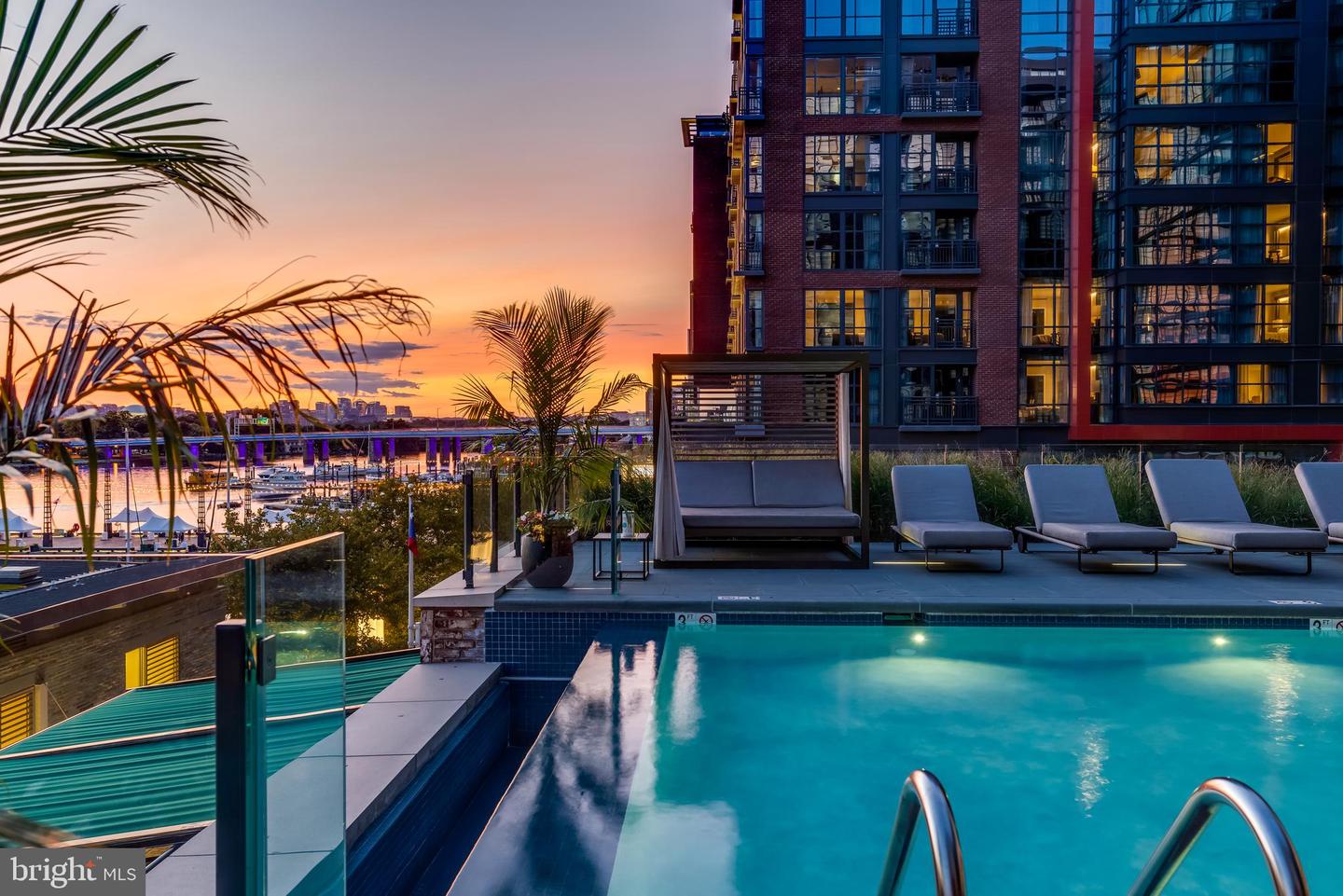 45 SUTTON SQ SW #403, WASHINGTON, District Of Columbia 20024, 3 Bedrooms Bedrooms, ,2 BathroomsBathrooms,Residential,For sale,45 SUTTON SQ SW #403,DCDC2246370 MLS # DCDC2246370