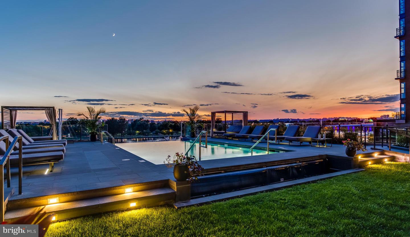 45 SUTTON SQ SW #403, WASHINGTON, District Of Columbia 20024, 3 Bedrooms Bedrooms, ,2 BathroomsBathrooms,Residential,For sale,45 SUTTON SQ SW #403,DCDC2246370 MLS # DCDC2246370