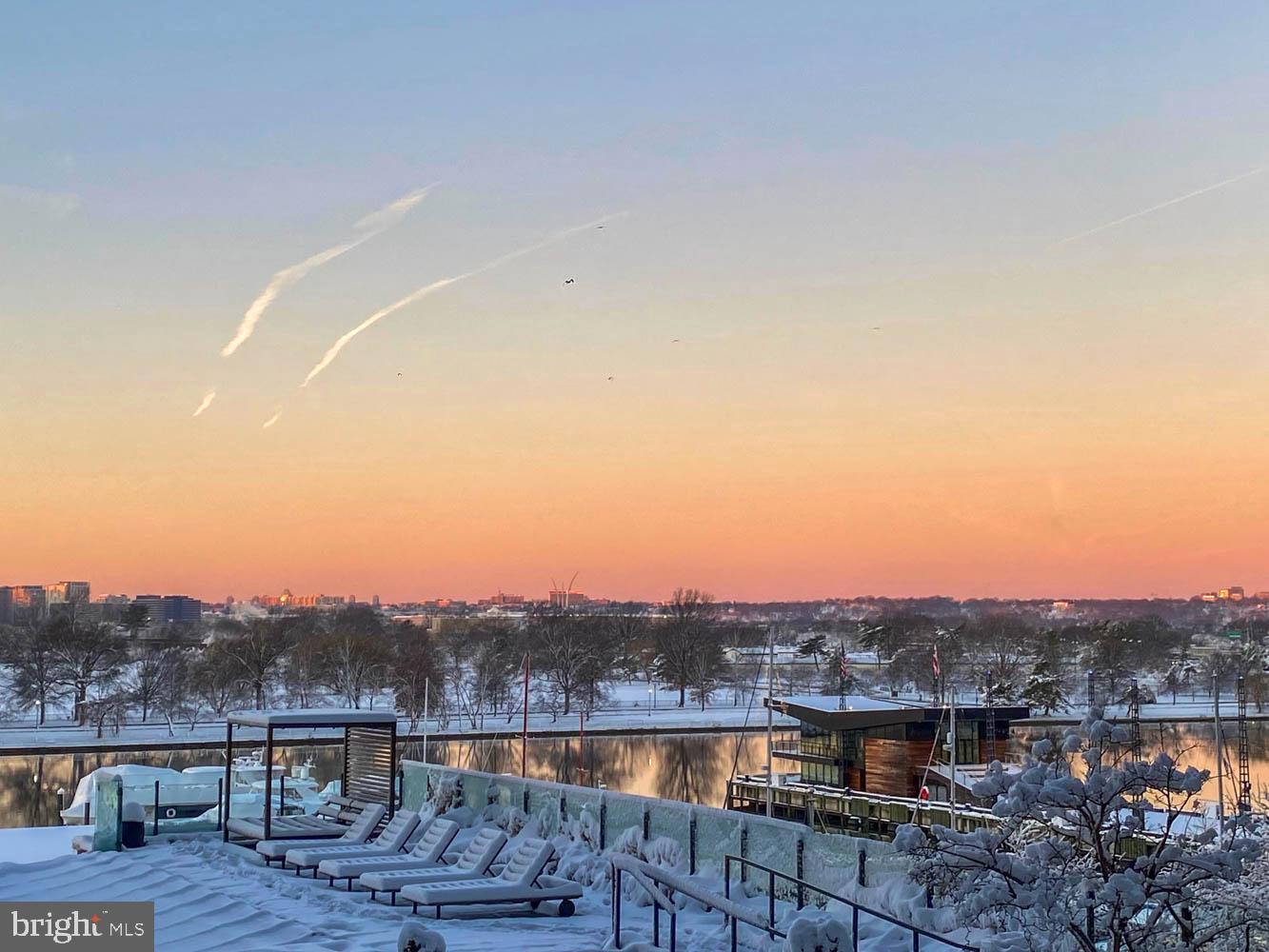 45 SUTTON SQ SW #403, WASHINGTON, District Of Columbia 20024, 3 Bedrooms Bedrooms, ,2 BathroomsBathrooms,Residential,For sale,45 SUTTON SQ SW #403,DCDC2246370 MLS # DCDC2246370