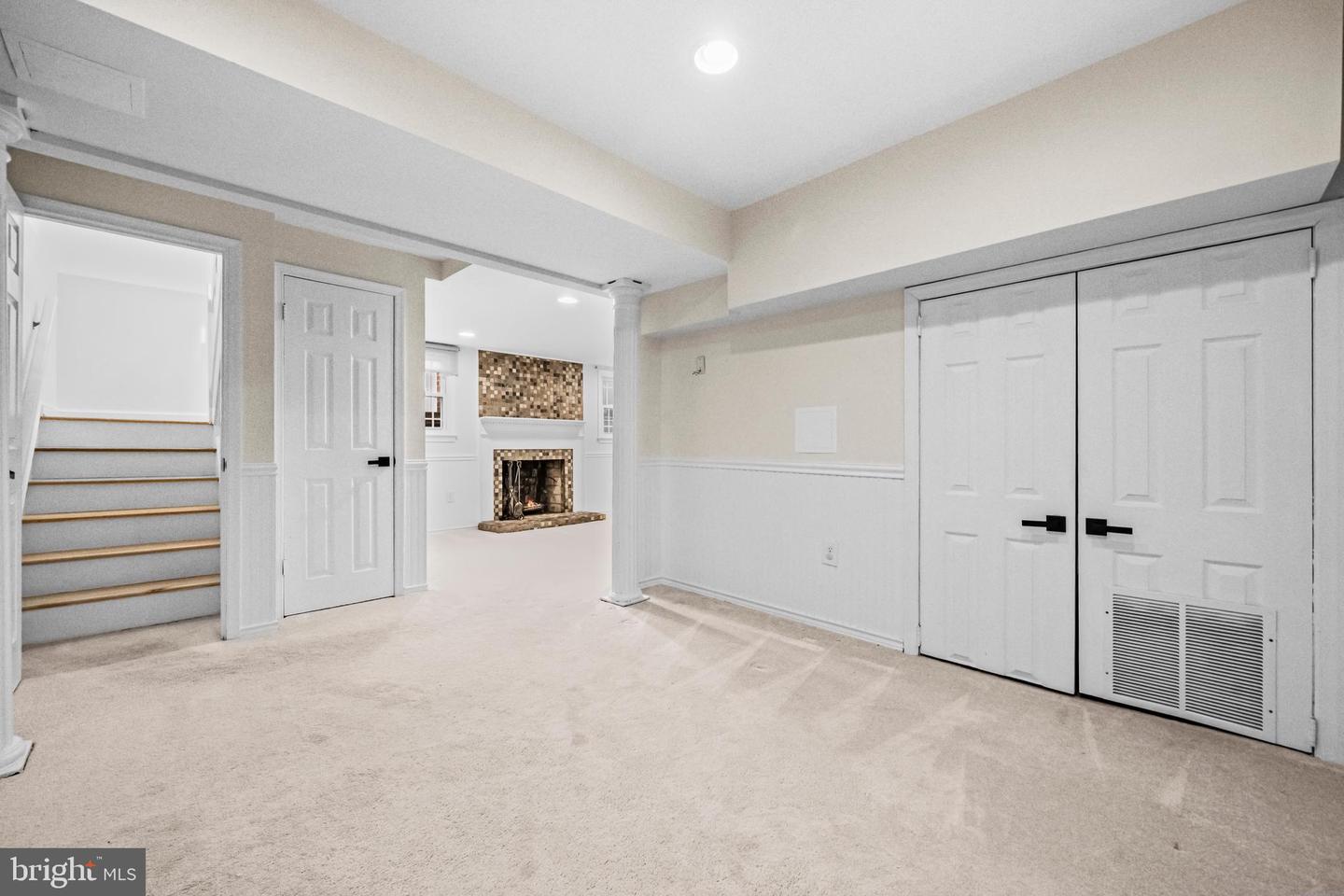 6909 CHELSEA RD, MCLEAN, Virginia 22101, 4 Bedrooms Bedrooms, ,4 BathroomsBathrooms,Residential,For sale,6909 CHELSEA RD,VAFX2291272 MLS # VAFX2291272