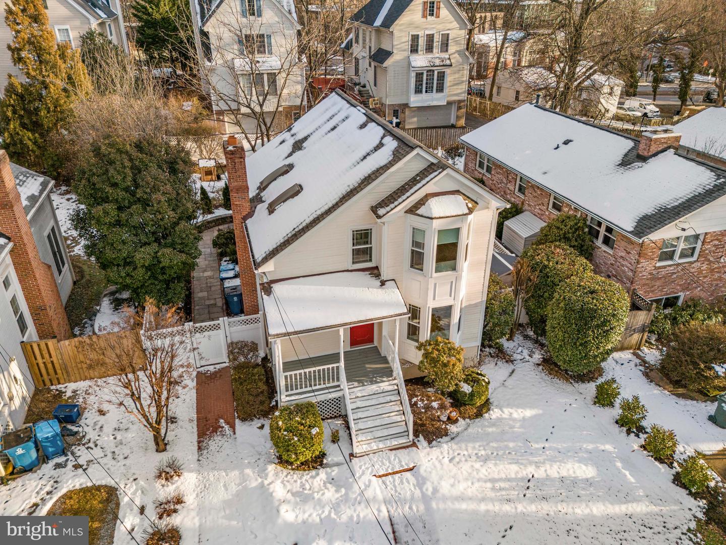 6909 CHELSEA RD, MCLEAN, Virginia 22101, 4 Bedrooms Bedrooms, ,4 BathroomsBathrooms,Residential,For sale,6909 CHELSEA RD,VAFX2291272 MLS # VAFX2291272