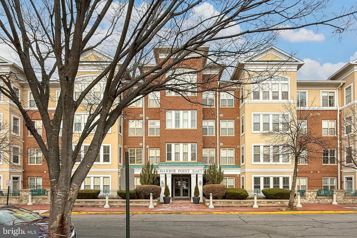 440 BELMONT BAY DR #305, WOODBRIDGE, Virginia 22191, 2 Bedrooms Bedrooms, ,2 BathroomsBathrooms,Residential,For sale,440 BELMONT BAY DR #305,VAPW2112594 MLS # VAPW2112594