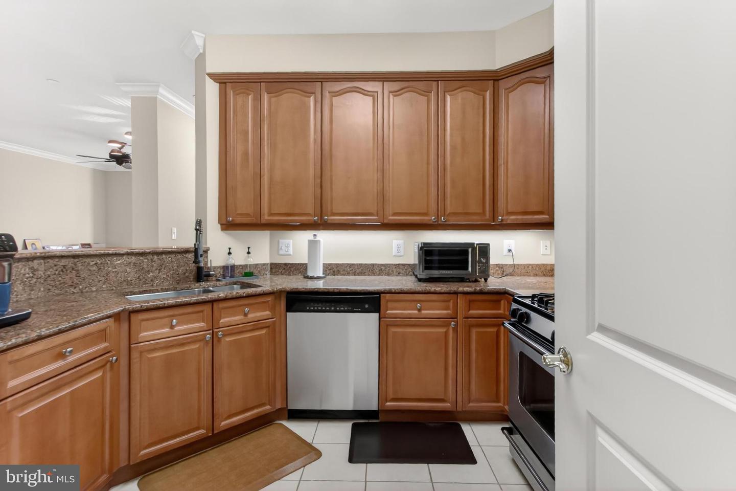 440 BELMONT BAY DR #305, WOODBRIDGE, Virginia 22191, 2 Bedrooms Bedrooms, ,2 BathroomsBathrooms,Residential,For sale,440 BELMONT BAY DR #305,VAPW2112594 MLS # VAPW2112594