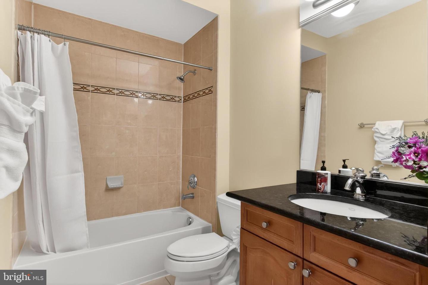 440 BELMONT BAY DR #305, WOODBRIDGE, Virginia 22191, 2 Bedrooms Bedrooms, ,2 BathroomsBathrooms,Residential,For sale,440 BELMONT BAY DR #305,VAPW2112594 MLS # VAPW2112594