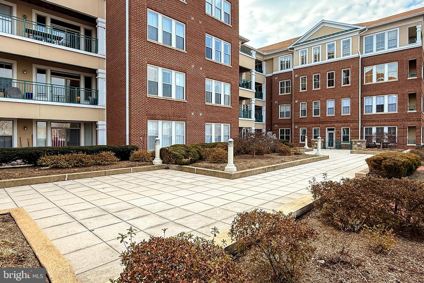 440 BELMONT BAY DR #305, WOODBRIDGE, Virginia 22191, 2 Bedrooms Bedrooms, ,2 BathroomsBathrooms,Residential,For sale,440 BELMONT BAY DR #305,VAPW2112594 MLS # VAPW2112594