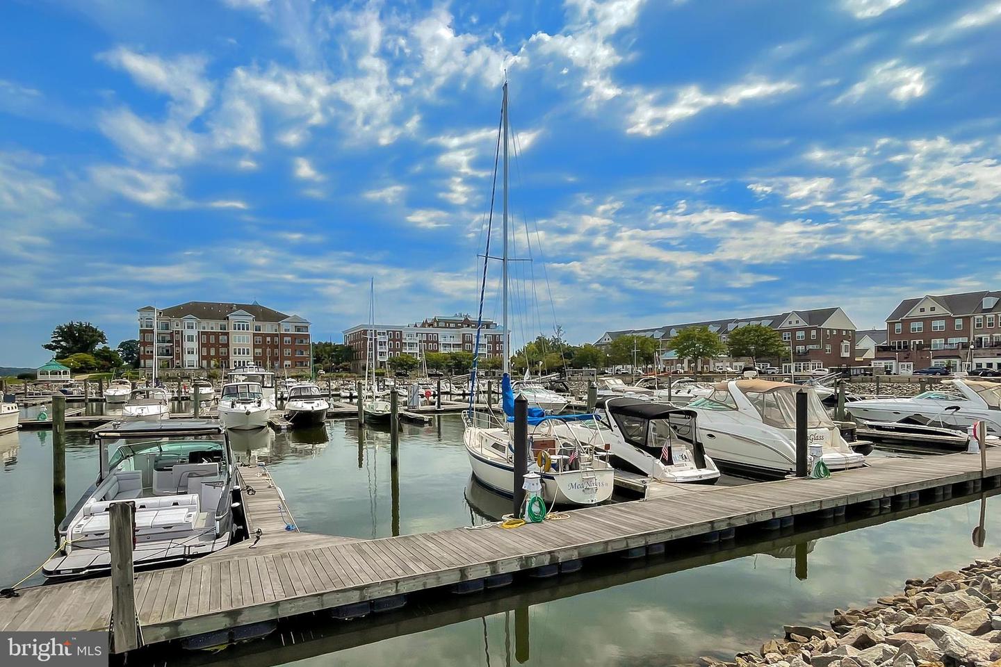 440 BELMONT BAY DR #305, WOODBRIDGE, Virginia 22191, 2 Bedrooms Bedrooms, ,2 BathroomsBathrooms,Residential,For sale,440 BELMONT BAY DR #305,VAPW2112594 MLS # VAPW2112594