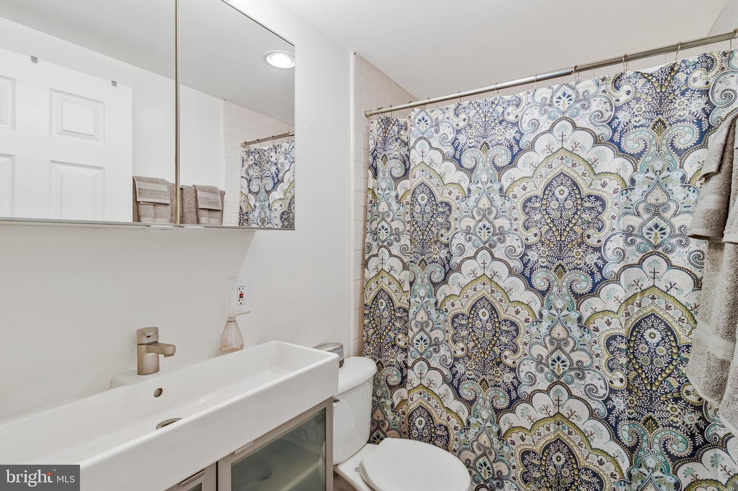 1900 15TH ST NW #4, WASHINGTON, District Of Columbia 20009, ,1 BathroomBathrooms,Residential,For sale,1900 15TH ST NW #4,DCDC2246476 MLS # DCDC2246476