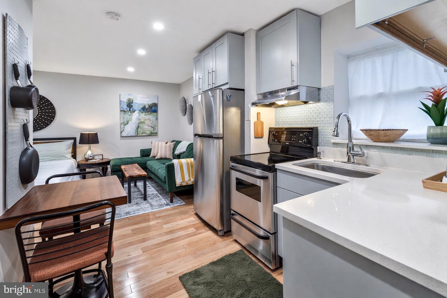 1900 15TH ST NW #4, WASHINGTON, District Of Columbia 20009, ,1 BathroomBathrooms,Residential,For sale,1900 15TH ST NW #4,DCDC2246476 MLS # DCDC2246476