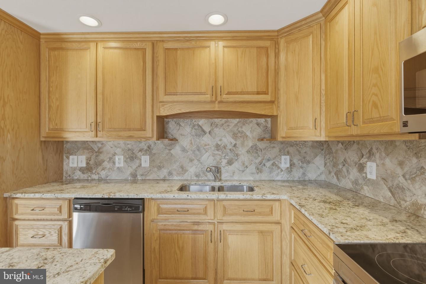 212 MASONS LN SE, LEESBURG, Virginia 20175, 2 Bedrooms Bedrooms, ,2 BathroomsBathrooms,Residential,For sale,212 MASONS LN SE,VALO2116064 MLS # VALO2116064 212 MASONS LN SE, LEESBURG, Virginia 20175, 2 Bedrooms Bedrooms, ,2 BathroomsBathrooms,Residential,For sale,212 MASONS LN SE,VALO2116064 MLS # VALO2116064