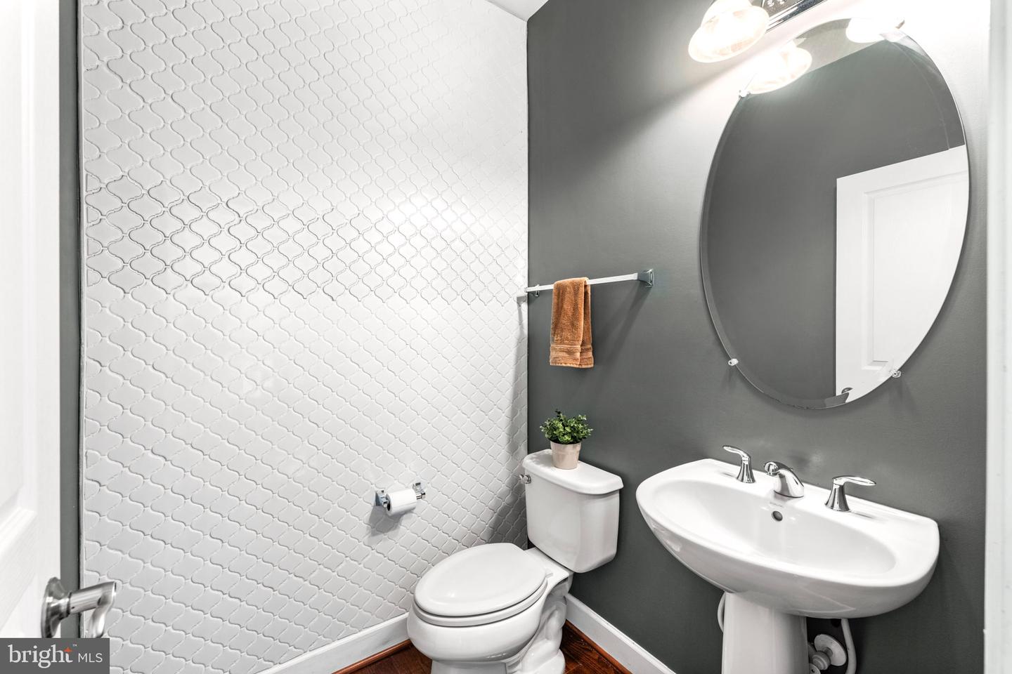 6262 SUMMIT POINT CT, ALEXANDRIA, Virginia 22310, 3 Bedrooms Bedrooms, ,2 BathroomsBathrooms,Residential,For sale,6262 SUMMIT POINT CT,VAFX2291410 MLS # VAFX2291410