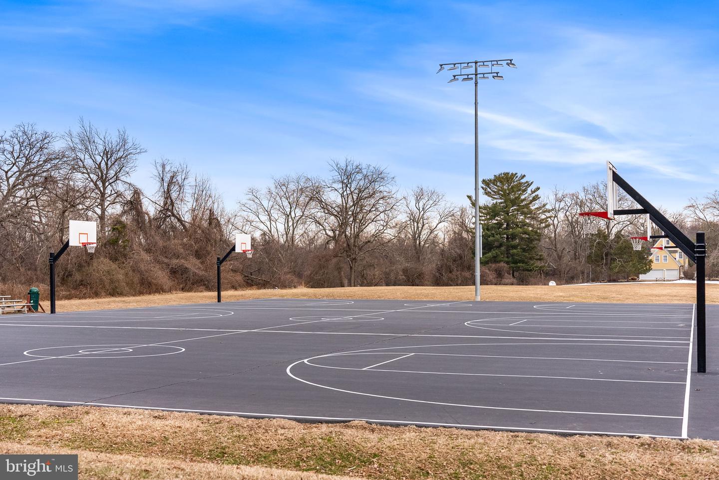 2613 LEMONTREE LN, VIENNA, Virginia 22181, 4 Bedrooms Bedrooms, ,2 BathroomsBathrooms,Residential,For sale,2613 LEMONTREE LN,VAFX2291464 MLS # VAFX2291464