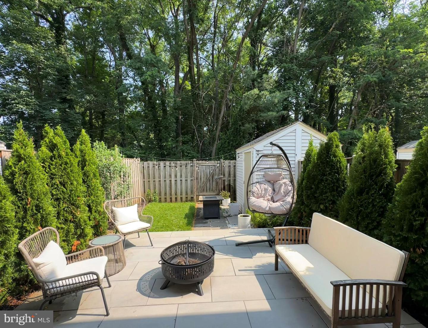 7104 COLD SPRING CT, ALEXANDRIA, Virginia 22306, 2 Bedrooms Bedrooms, ,1 BathroomBathrooms,Residential,For sale,7104 COLD SPRING CT,VAFX2291468 MLS # VAFX2291468