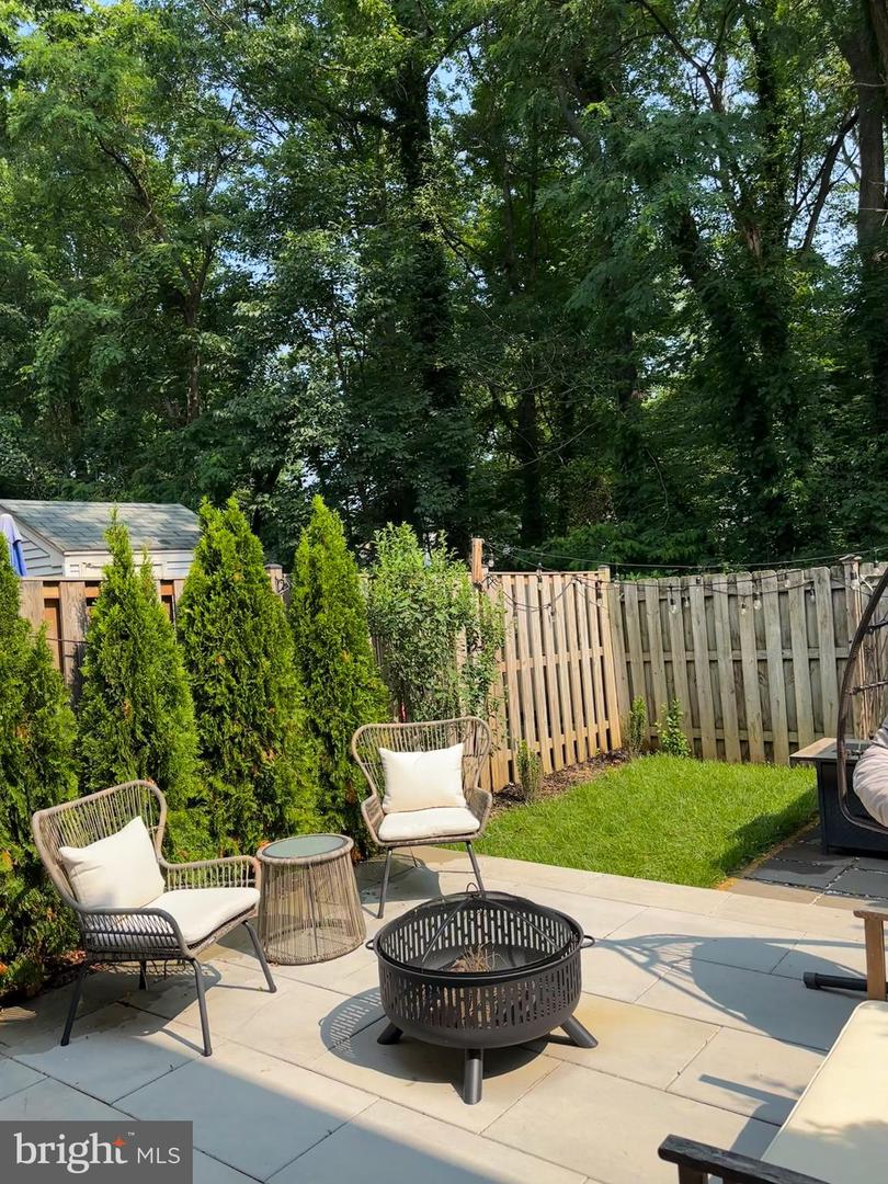 7104 COLD SPRING CT, ALEXANDRIA, Virginia 22306, 2 Bedrooms Bedrooms, ,1 BathroomBathrooms,Residential,For sale,7104 COLD SPRING CT,VAFX2291468 MLS # VAFX2291468