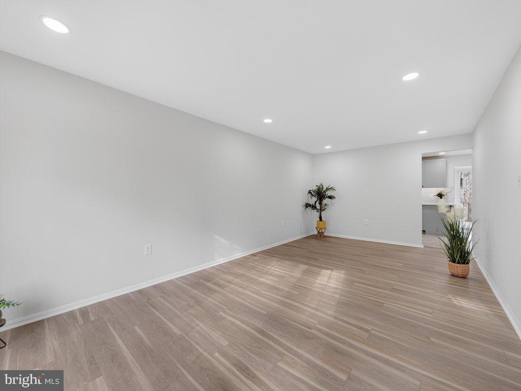 10278 COLONY PARK DR, FAIRFAX, Virginia 22032, 3 Bedrooms Bedrooms, ,3 BathroomsBathrooms,Residential,For sale,10278 COLONY PARK DR,VAFX2291472 MLS # VAFX2291472