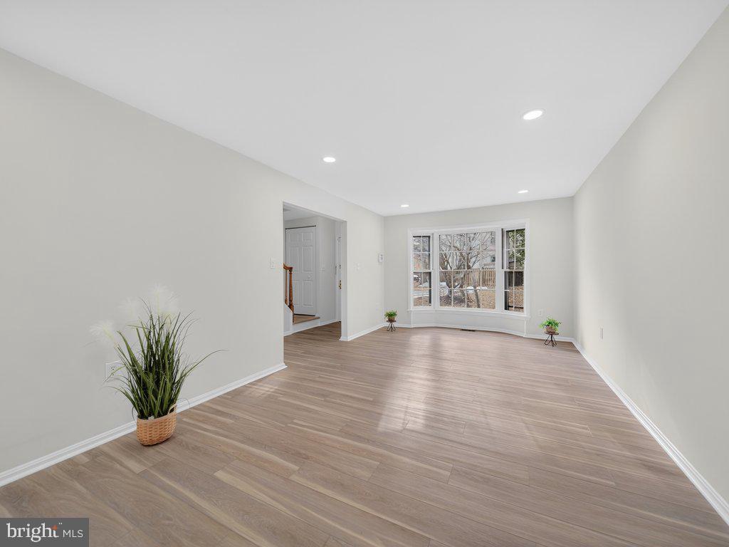 10278 COLONY PARK DR, FAIRFAX, Virginia 22032, 3 Bedrooms Bedrooms, ,3 BathroomsBathrooms,Residential,For sale,10278 COLONY PARK DR,VAFX2291472 MLS # VAFX2291472