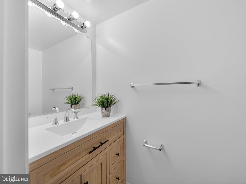 10278 COLONY PARK DR, FAIRFAX, Virginia 22032, 3 Bedrooms Bedrooms, ,3 BathroomsBathrooms,Residential,For sale,10278 COLONY PARK DR,VAFX2291472 MLS # VAFX2291472