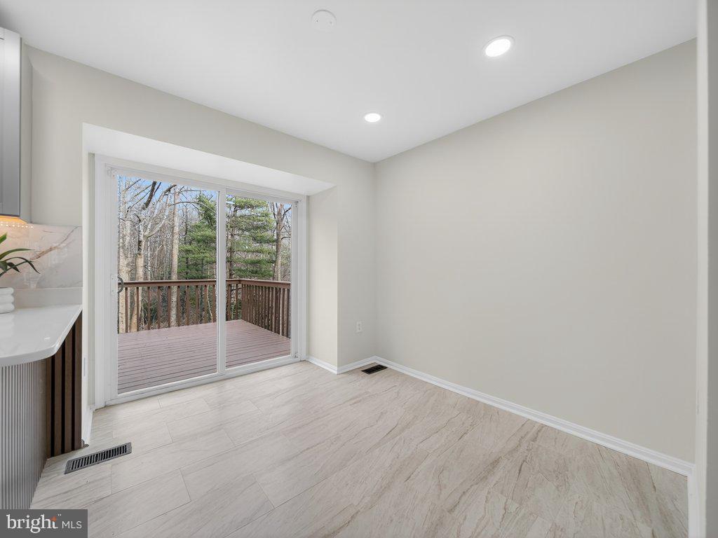 10278 COLONY PARK DR, FAIRFAX, Virginia 22032, 3 Bedrooms Bedrooms, ,3 BathroomsBathrooms,Residential,For sale,10278 COLONY PARK DR,VAFX2291472 MLS # VAFX2291472