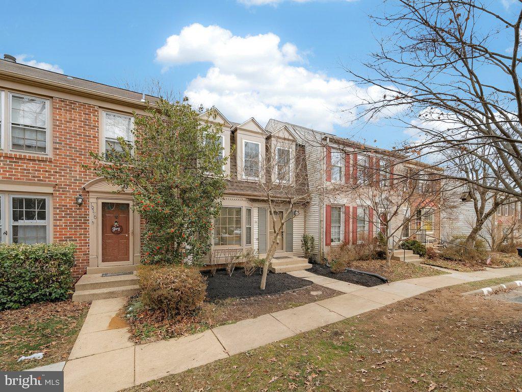 10278 COLONY PARK DR, FAIRFAX, Virginia 22032, 3 Bedrooms Bedrooms, ,3 BathroomsBathrooms,Residential,For sale,10278 COLONY PARK DR,VAFX2291472 MLS # VAFX2291472