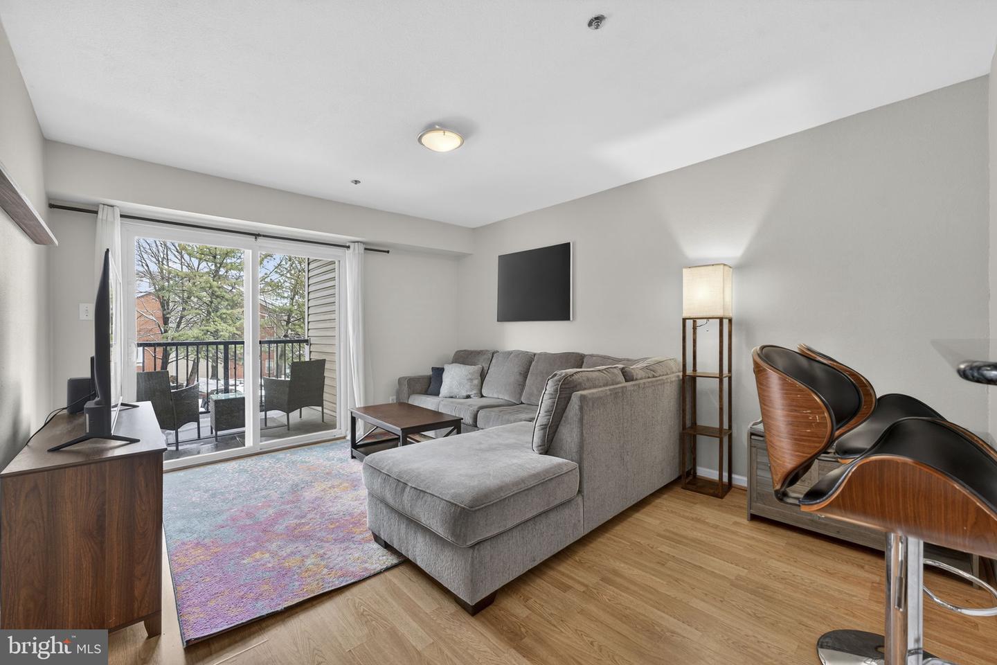 3313 WYNDHAM CIR #2210, ALEXANDRIA, Virginia 22302, 1 Bedroom Bedrooms, ,1 BathroomBathrooms,Residential,For sale,3313 WYNDHAM CIR #2210,VAAX2054264 MLS # VAAX2054264