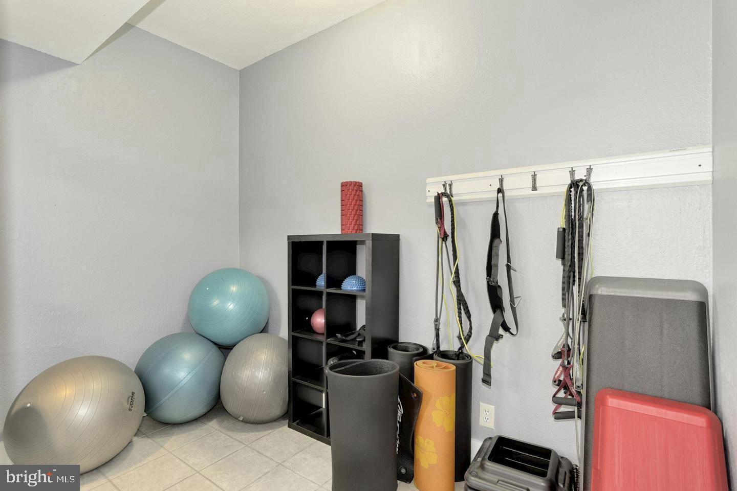 3313 WYNDHAM CIR #2210, ALEXANDRIA, Virginia 22302, 1 Bedroom Bedrooms, ,1 BathroomBathrooms,Residential,For sale,3313 WYNDHAM CIR #2210,VAAX2054264 MLS # VAAX2054264