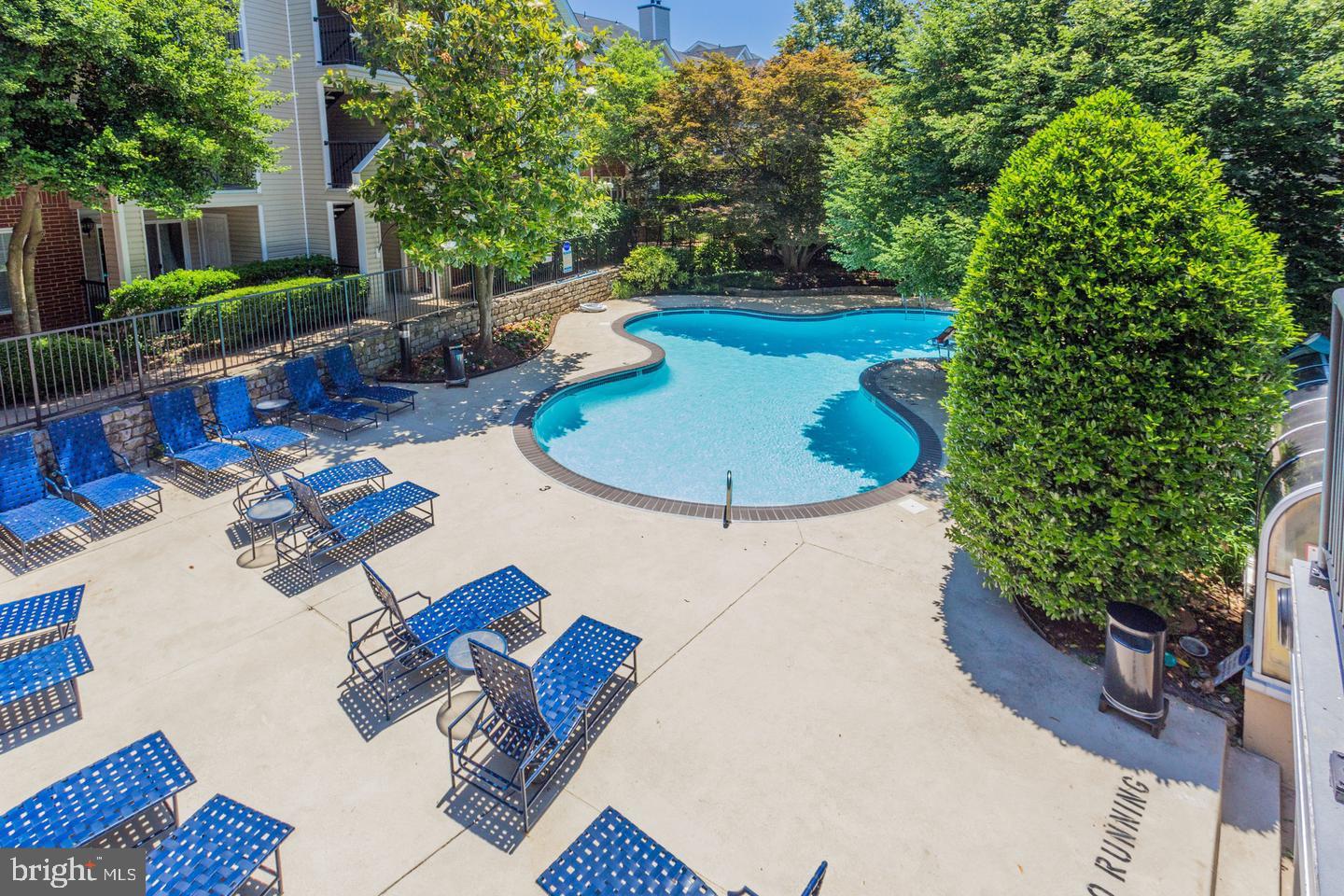 3313 WYNDHAM CIR #2210, ALEXANDRIA, Virginia 22302, 1 Bedroom Bedrooms, ,1 BathroomBathrooms,Residential,For sale,3313 WYNDHAM CIR #2210,VAAX2054264 MLS # VAAX2054264