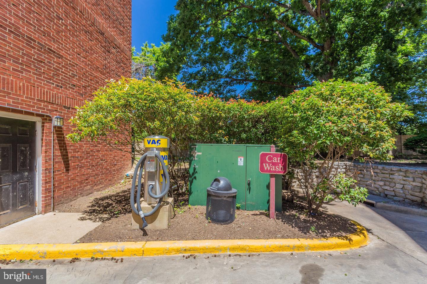 3313 WYNDHAM CIR #2210, ALEXANDRIA, Virginia 22302, 1 Bedroom Bedrooms, ,1 BathroomBathrooms,Residential,For sale,3313 WYNDHAM CIR #2210,VAAX2054264 MLS # VAAX2054264