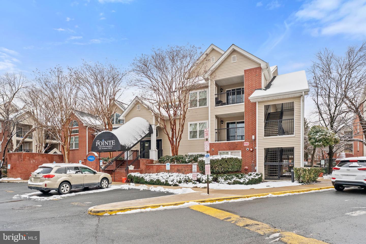 3313 WYNDHAM CIR #2210, ALEXANDRIA, Virginia 22302, 1 Bedroom Bedrooms, ,1 BathroomBathrooms,Residential,For sale,3313 WYNDHAM CIR #2210,VAAX2054264 MLS # VAAX2054264