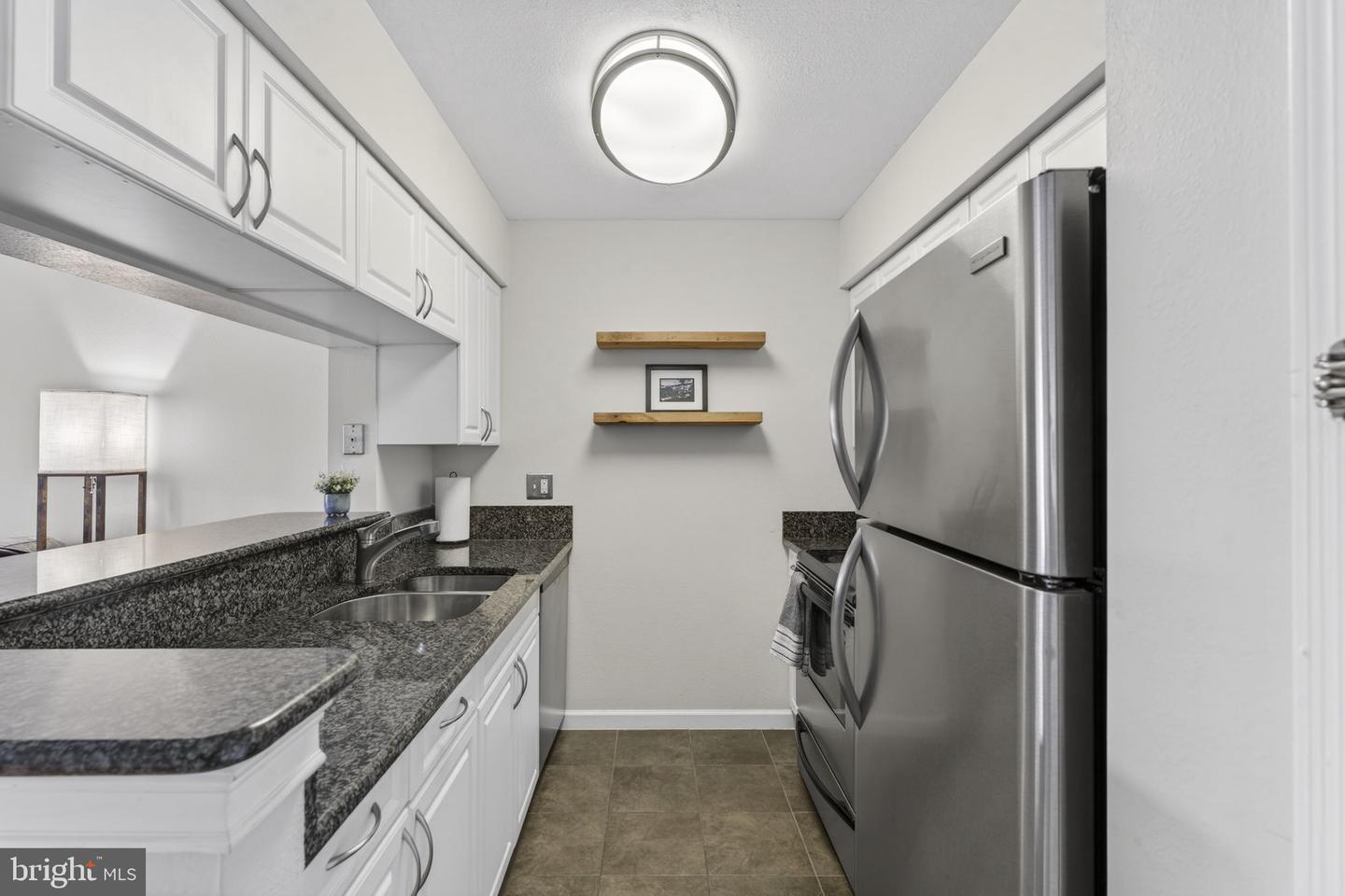 3313 WYNDHAM CIR #2210, ALEXANDRIA, Virginia 22302, 1 Bedroom Bedrooms, ,1 BathroomBathrooms,Residential,For sale,3313 WYNDHAM CIR #2210,VAAX2054264 MLS # VAAX2054264