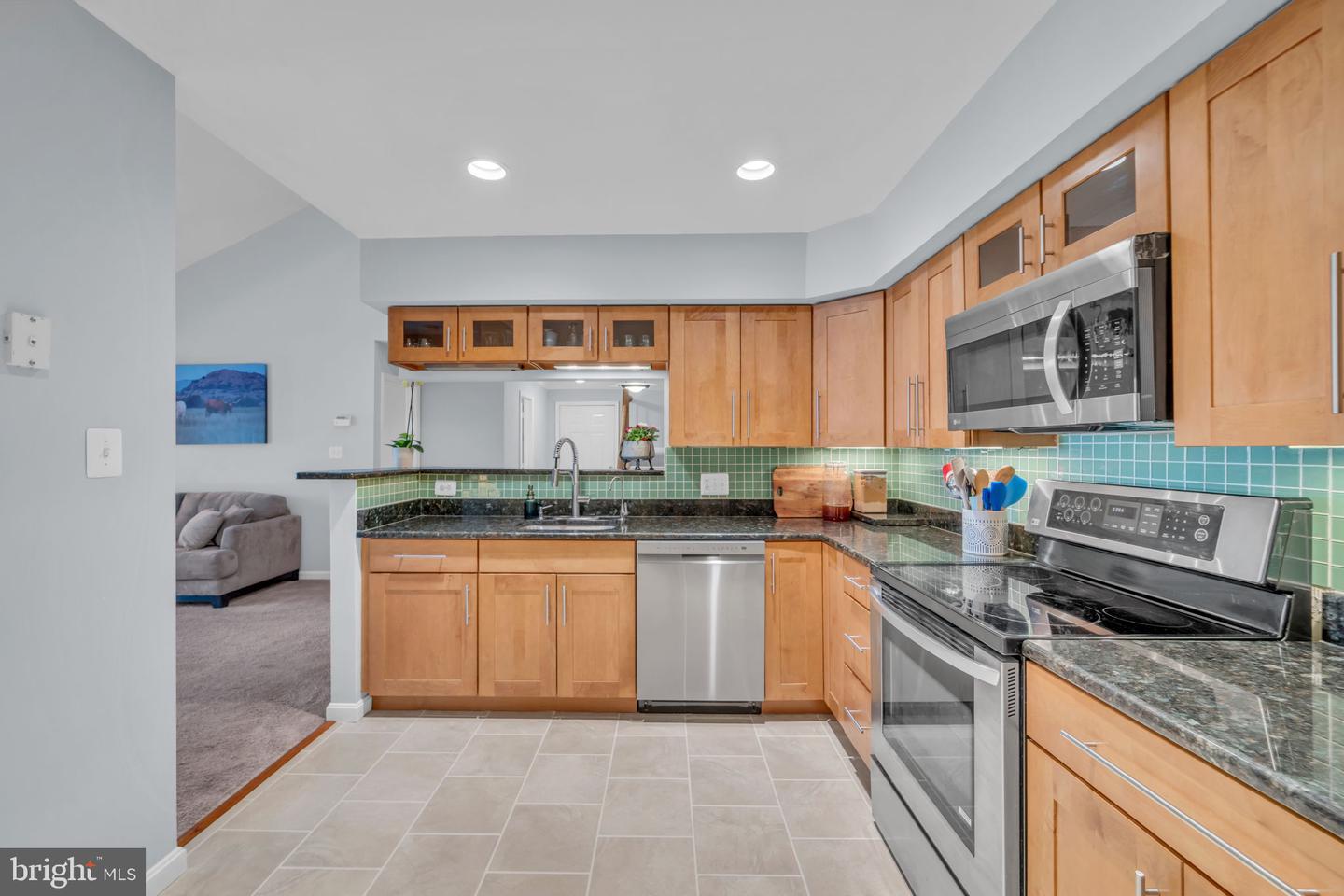 2233 LOVEDALE LN #L, RESTON, Virginia 20191, 2 Bedrooms Bedrooms, ,2 BathroomsBathrooms,Residential,For sale,2233 LOVEDALE LN #L,VAFX2291494 MLS # VAFX2291494