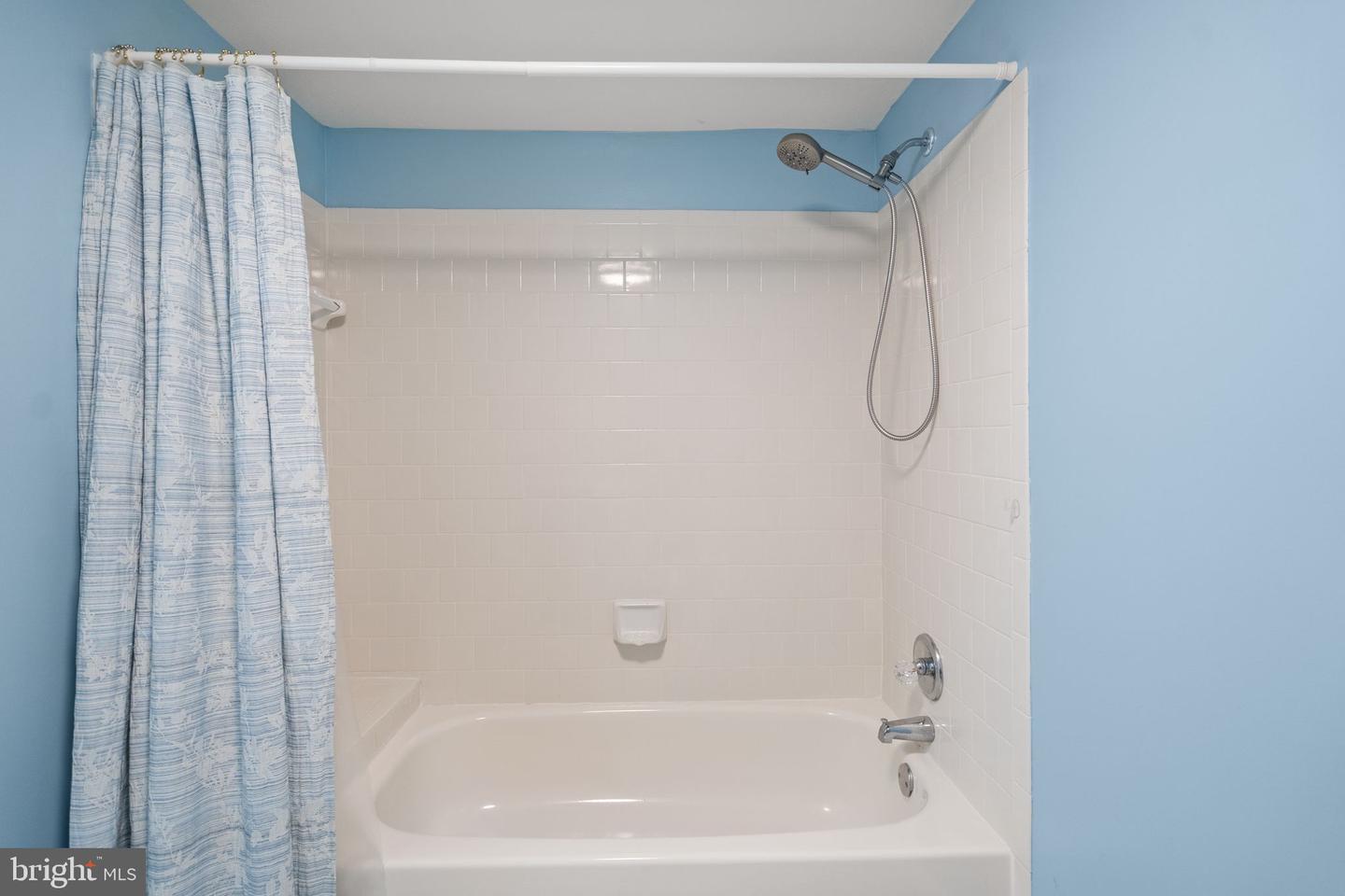 5755 HUNTON WOOD DR, BROAD RUN, Virginia 20137, 4 Bedrooms Bedrooms, ,3 BathroomsBathrooms,Residential,For sale,5755 HUNTON WOOD DR,VAFQ2020600 MLS # VAFQ2020600