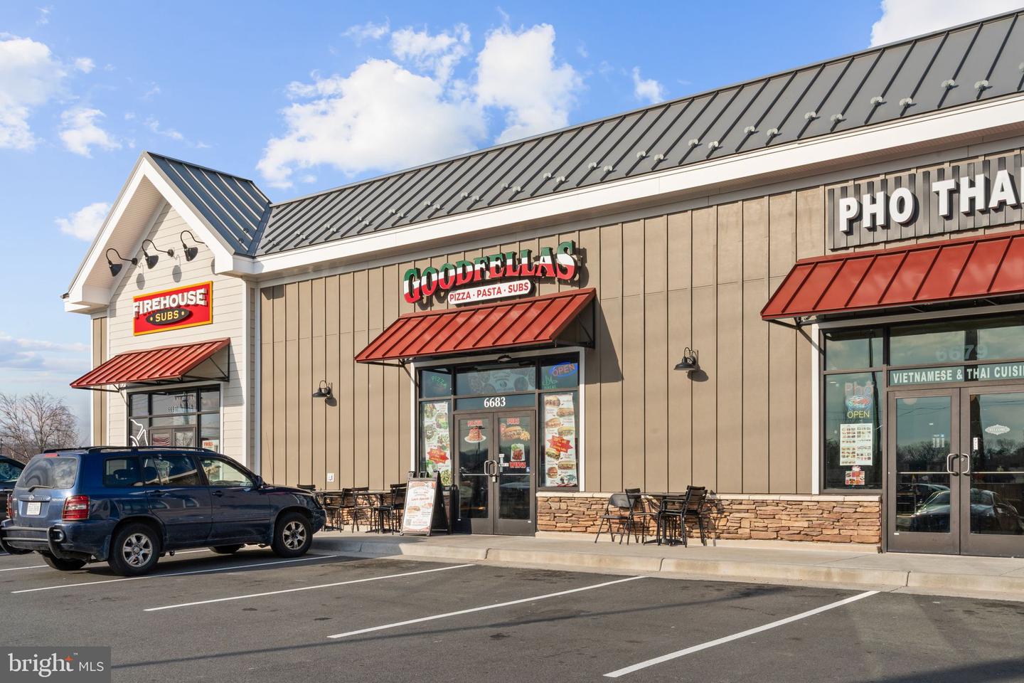 5755 HUNTON WOOD DR, BROAD RUN, Virginia 20137, 4 Bedrooms Bedrooms, ,3 BathroomsBathrooms,Residential,For sale,5755 HUNTON WOOD DR,VAFQ2020600 MLS # VAFQ2020600