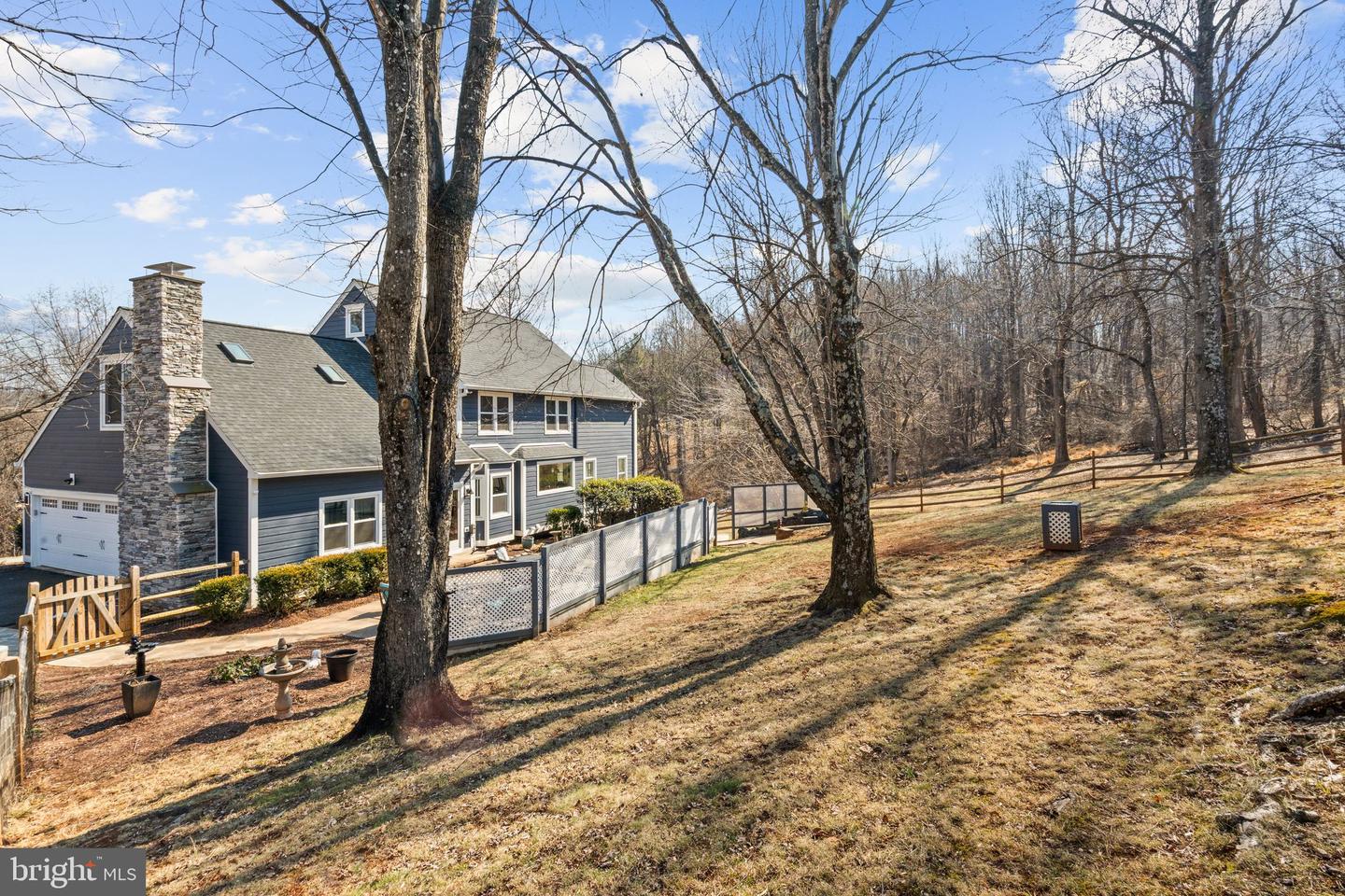 5755 HUNTON WOOD DR, BROAD RUN, Virginia 20137, 4 Bedrooms Bedrooms, ,3 BathroomsBathrooms,Residential,For sale,5755 HUNTON WOOD DR,VAFQ2020600 MLS # VAFQ2020600