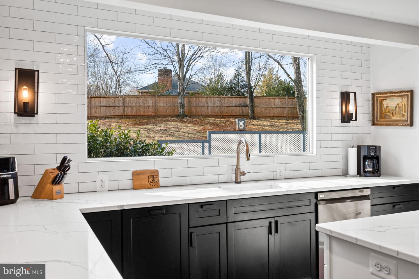 5755 HUNTON WOOD DR, BROAD RUN, Virginia 20137, 4 Bedrooms Bedrooms, ,3 BathroomsBathrooms,Residential,For sale,5755 HUNTON WOOD DR,VAFQ2020600 MLS # VAFQ2020600