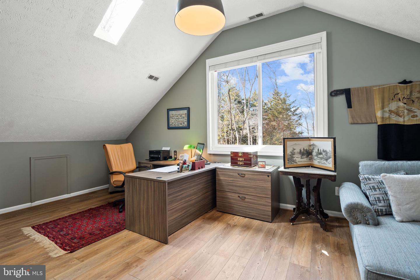 5755 HUNTON WOOD DR, BROAD RUN, Virginia 20137, 4 Bedrooms Bedrooms, ,3 BathroomsBathrooms,Residential,For sale,5755 HUNTON WOOD DR,VAFQ2020600 MLS # VAFQ2020600