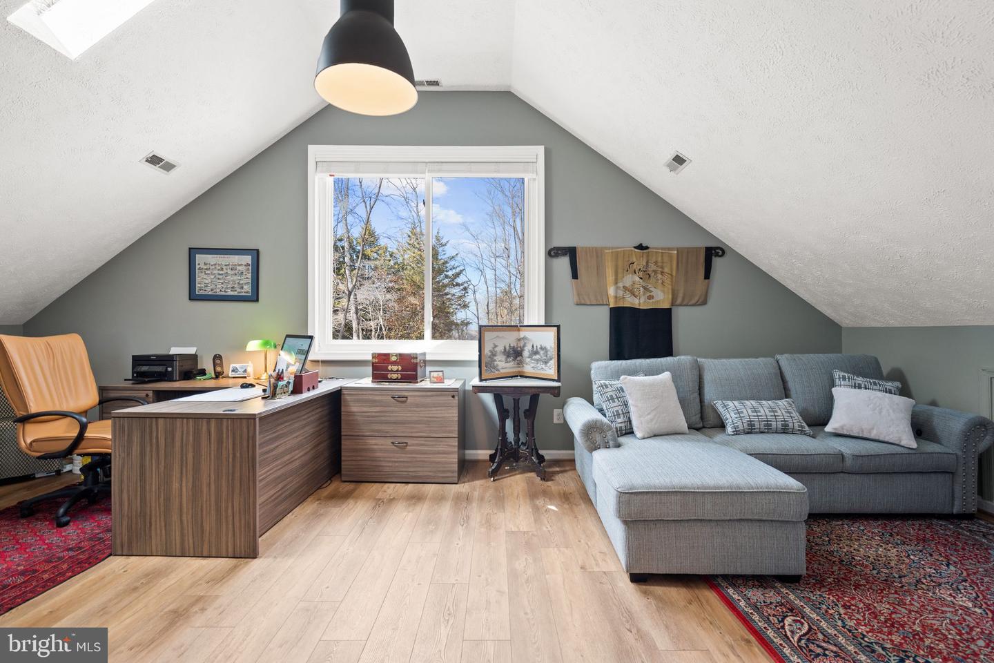 5755 HUNTON WOOD DR, BROAD RUN, Virginia 20137, 4 Bedrooms Bedrooms, ,3 BathroomsBathrooms,Residential,For sale,5755 HUNTON WOOD DR,VAFQ2020600 MLS # VAFQ2020600