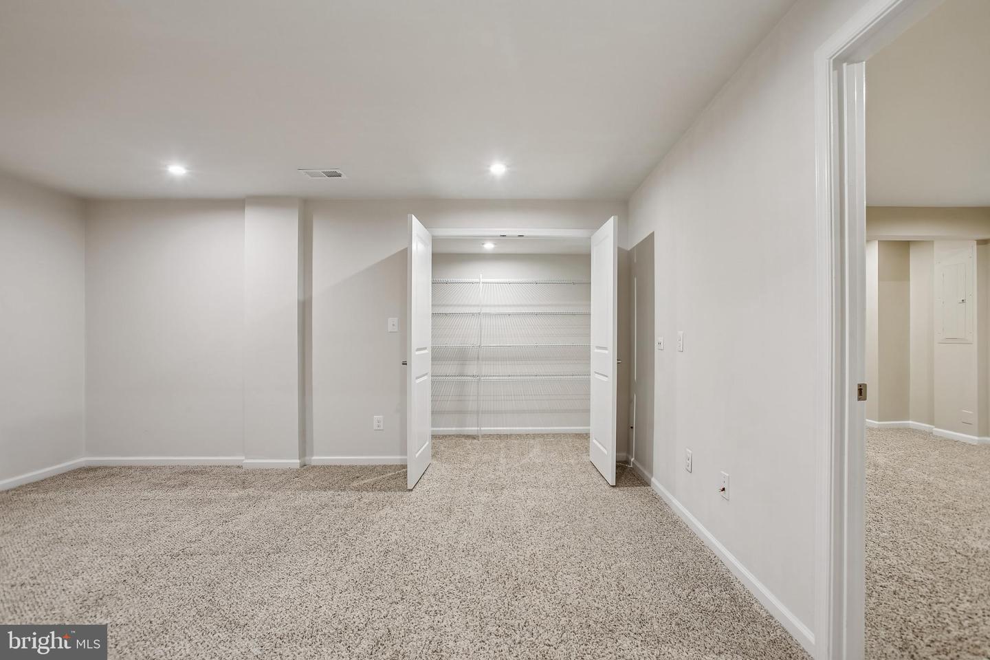 12841 HOADLY MANOR DR DR, MANASSAS, Virginia 20112, 4 Bedrooms Bedrooms, ,4 BathroomsBathrooms,Residential,For sale,12841 HOADLY MANOR DR DR,VAPW2112700 MLS # VAPW2112700