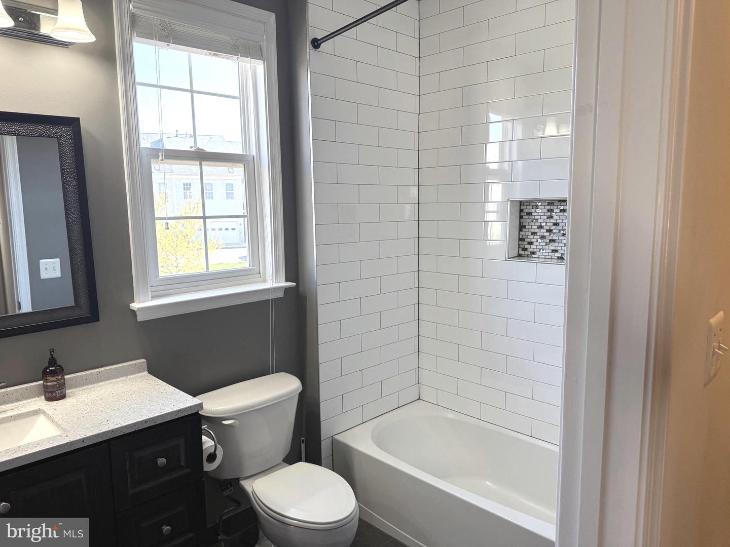 19410 FRONT ST, LEESBURG, Virginia 20176, 5 Bedrooms Bedrooms, ,4 BathroomsBathrooms,Residential,For sale,19410 FRONT ST,VALO2116176 MLS # VALO2116176