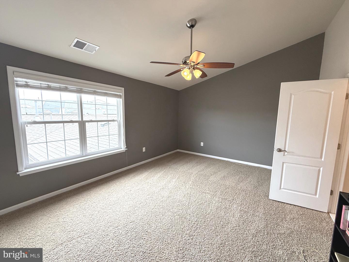 19410 FRONT ST, LEESBURG, Virginia 20176, 5 Bedrooms Bedrooms, ,4 BathroomsBathrooms,Residential,For sale,19410 FRONT ST,VALO2116176 MLS # VALO2116176