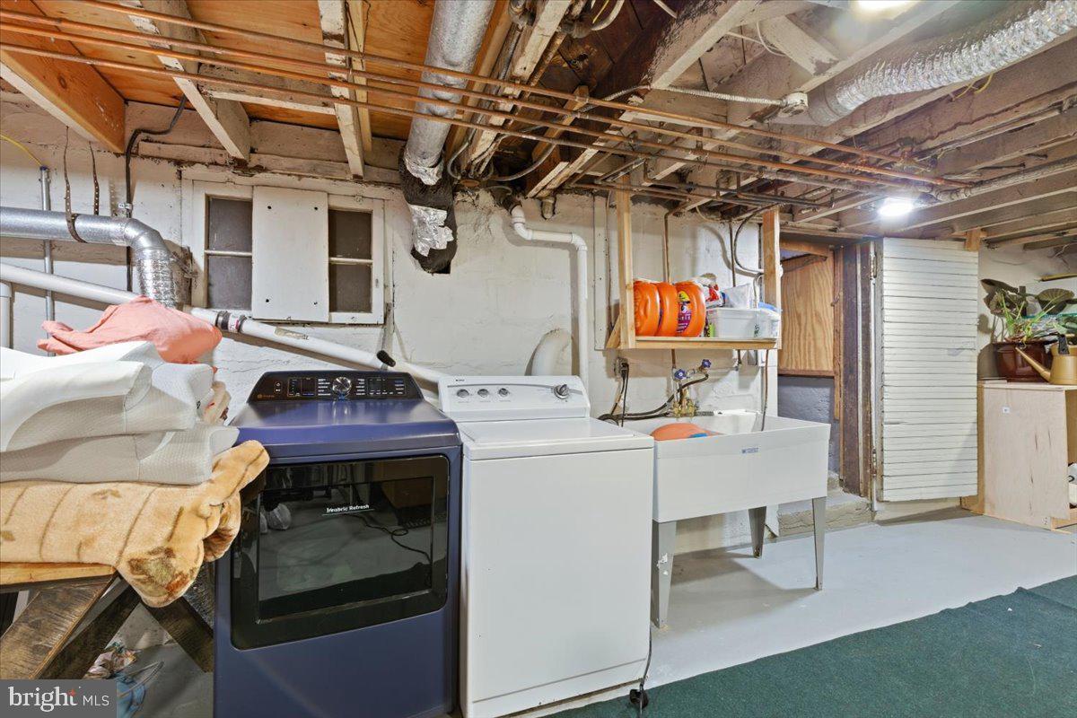 1023 19TH ST S, ARLINGTON, Virginia 22202, 4 Bedrooms Bedrooms, ,2 BathroomsBathrooms,Residential,For sale,1023 19TH ST S,VAAR2069034 MLS # VAAR2069034