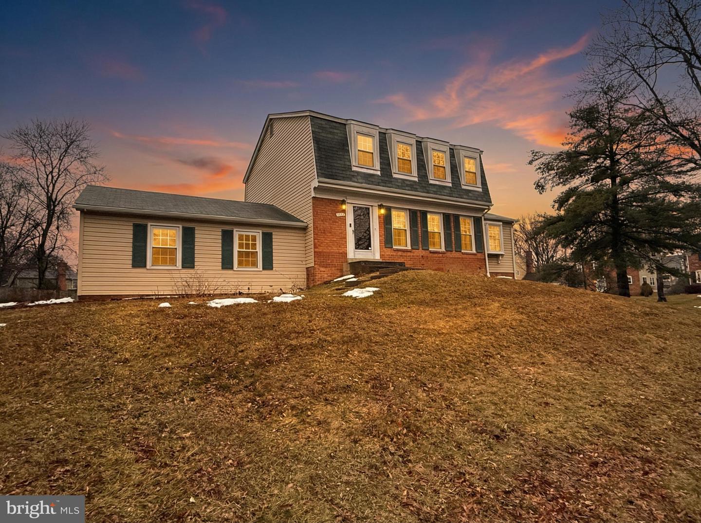 711 CAMPBELL WAY, HERNDON, Virginia 20170, 4 Bedrooms Bedrooms, 10 Rooms Rooms,3 BathroomsBathrooms,Residential,For sale,711 CAMPBELL WAY,VAFX2291668 MLS # VAFX2291668