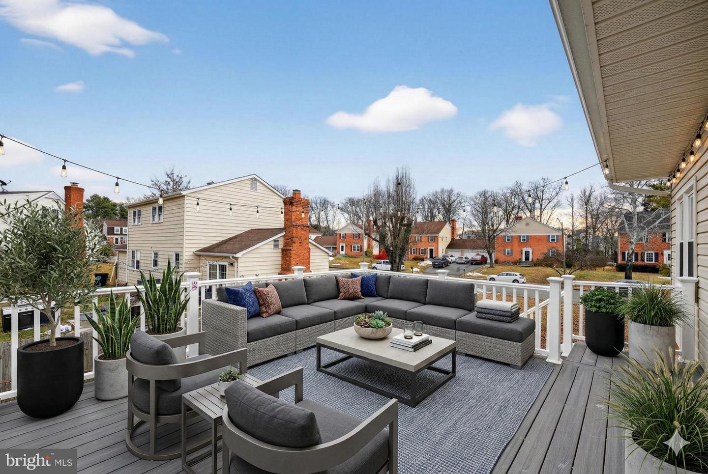 711 CAMPBELL WAY, HERNDON, Virginia 20170, 4 Bedrooms Bedrooms, 10 Rooms Rooms,3 BathroomsBathrooms,Residential,For sale,711 CAMPBELL WAY,VAFX2291668 MLS # VAFX2291668